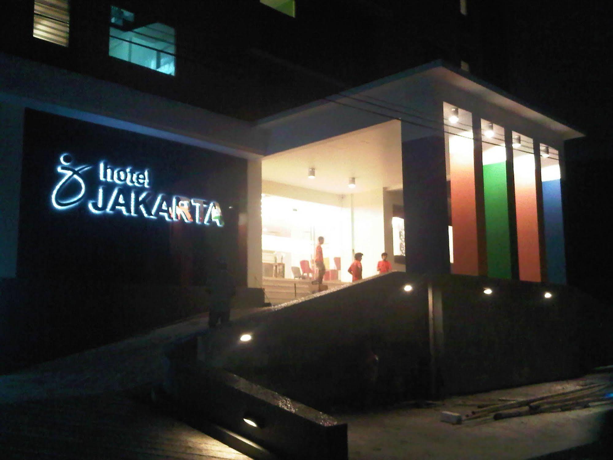 Hotel Jakarta Makassar Exteriör bild